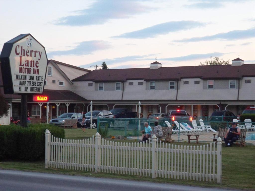 Cherry Lane Motor Inn Amish Country Ронкс Экстерьер фото