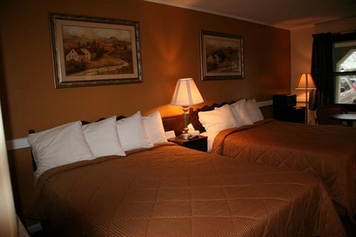Cherry Lane Motor Inn Amish Country Ронкс Экстерьер фото
